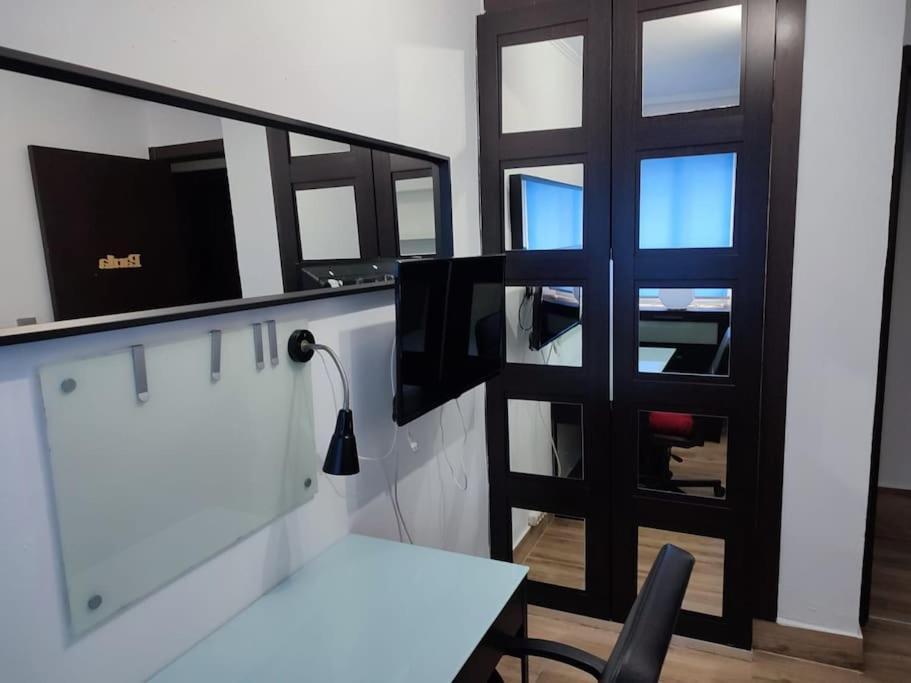 Precioso Apartamento 3 Habitaciones. Con Patio. Camas Dış mekan fotoğraf