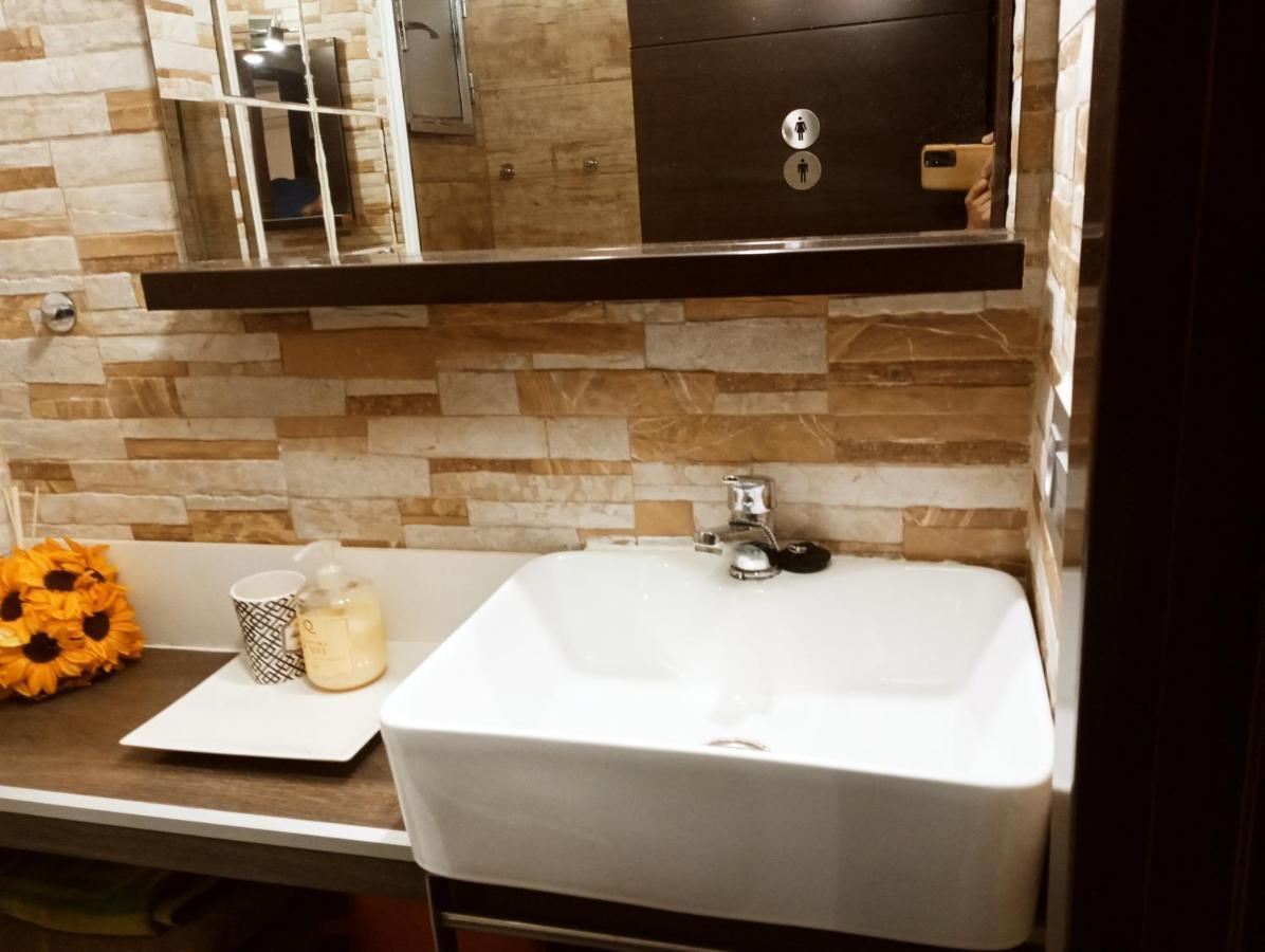 Precioso Apartamento 3 Habitaciones. Con Patio. Camas Dış mekan fotoğraf