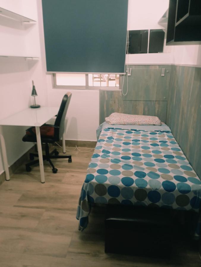 Precioso Apartamento 3 Habitaciones. Con Patio. Camas Dış mekan fotoğraf